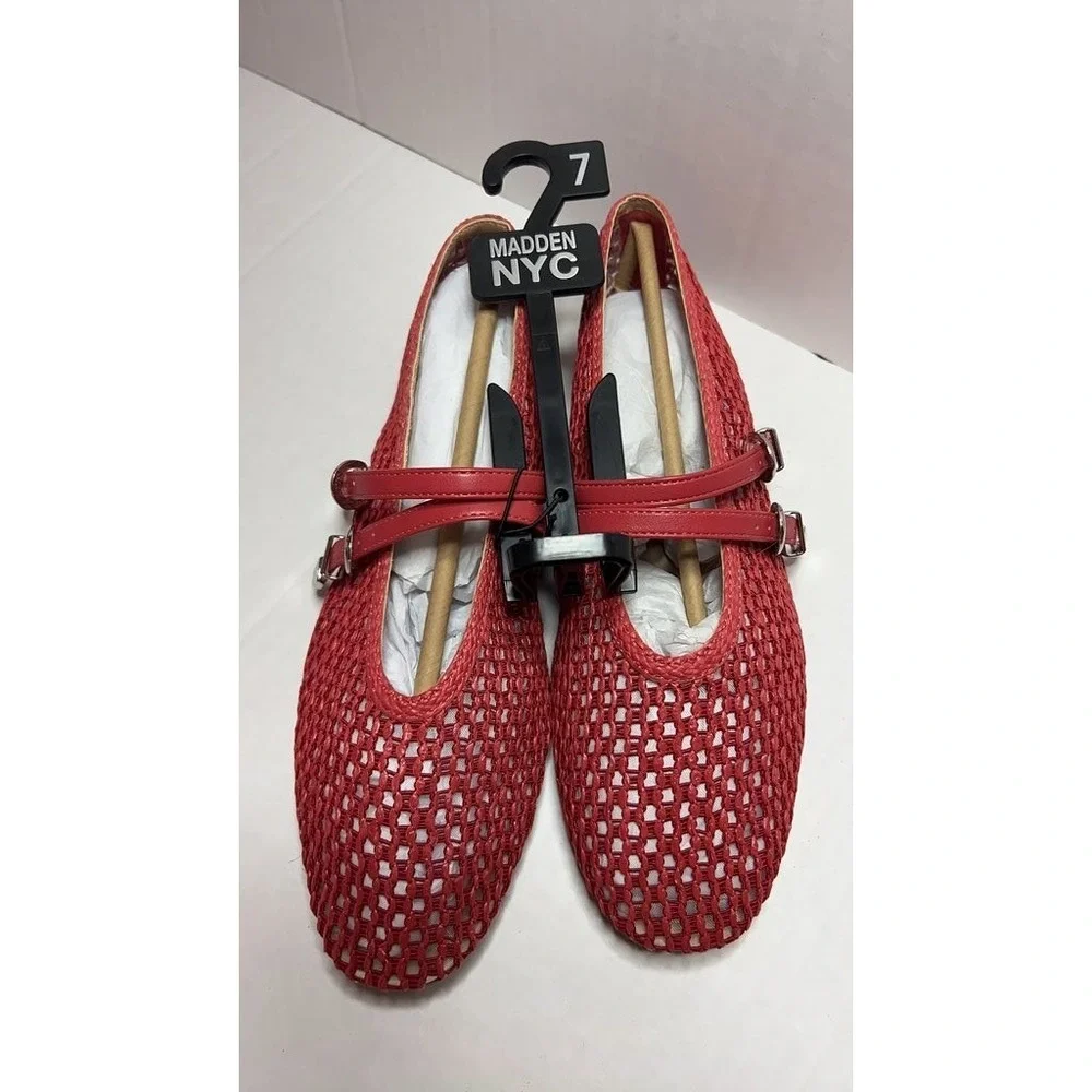 Madden NYC Red Woven Flats Size 7 - Picture 1 of 3